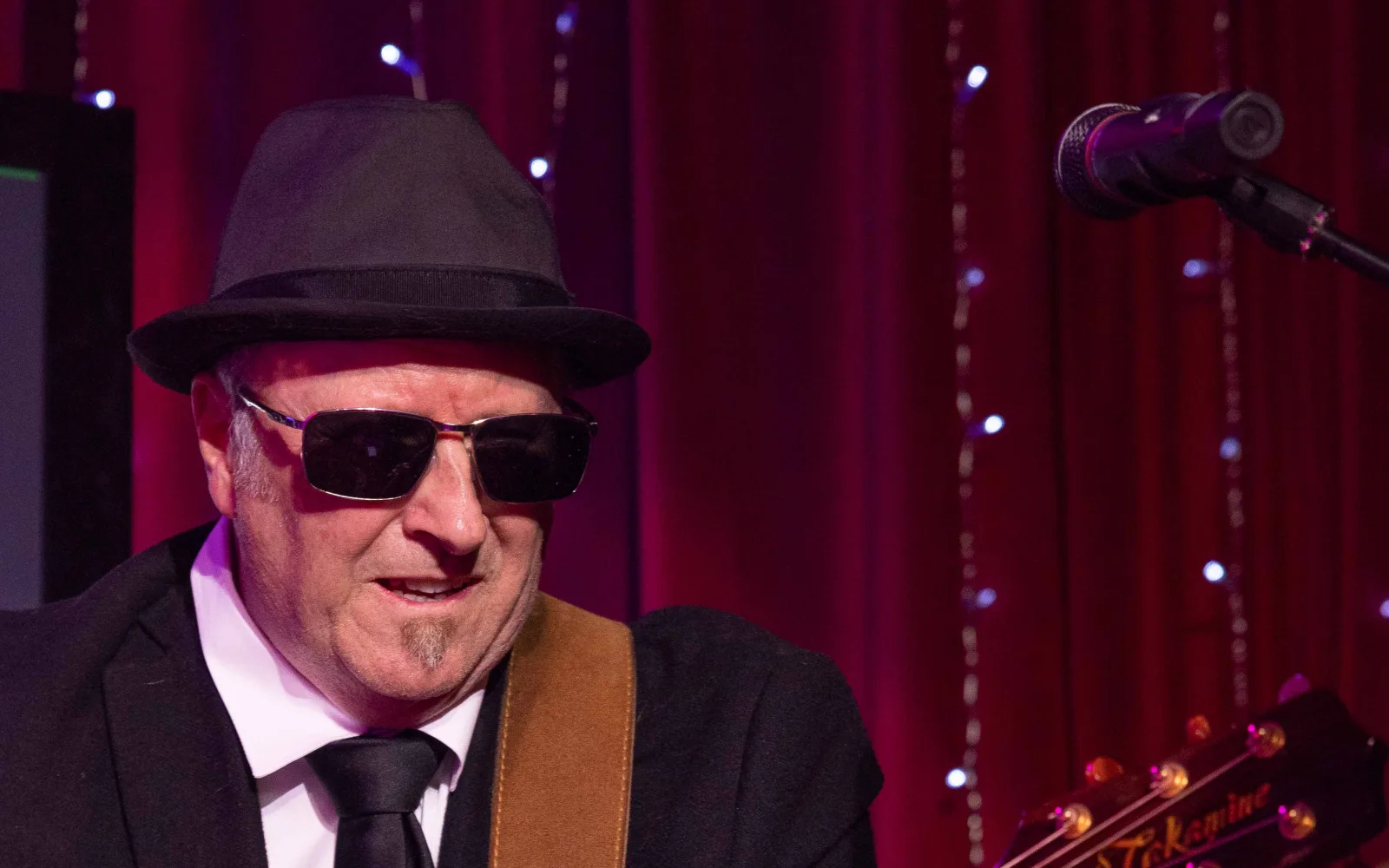 Meet Simon Towers: Guitarist, Teacher and Band Founder